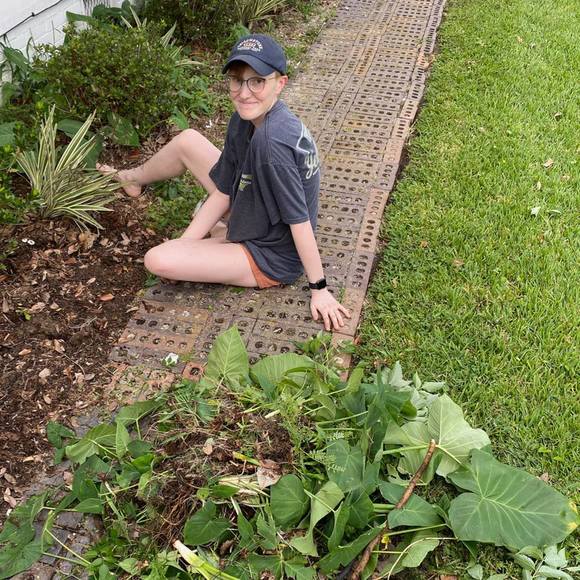 Meet your Posher, Whitney - Picture 1 of 1